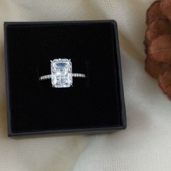 6 Carat Ice Cut Simulated Diamond Sterling Silver Engagement Ring - Picture 7 of 13